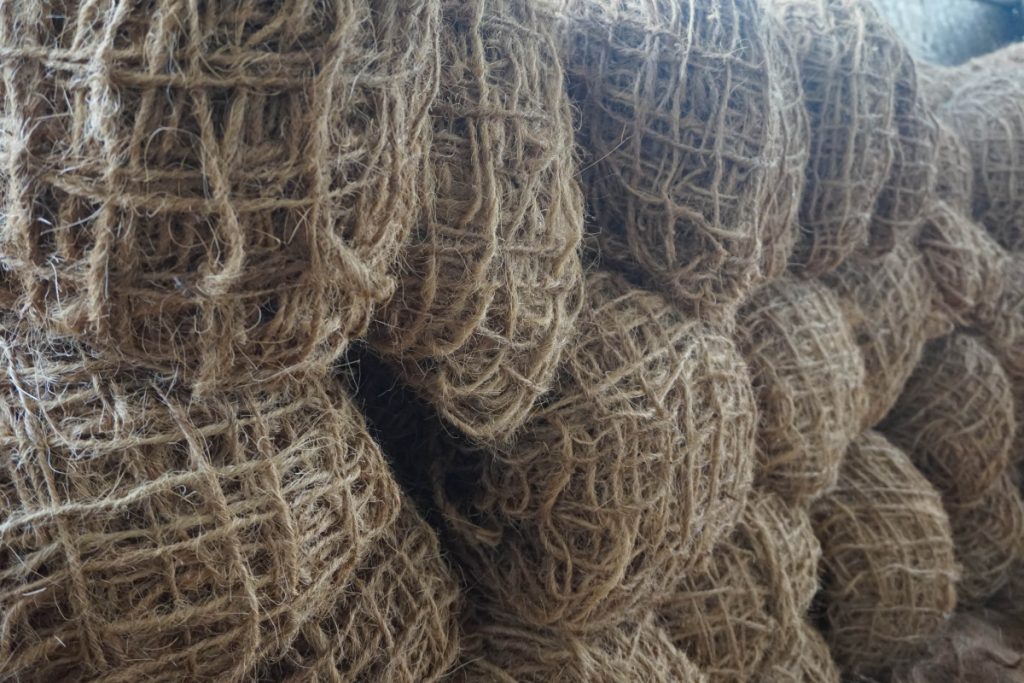 pemanfaatan serat alam sabut kelapa